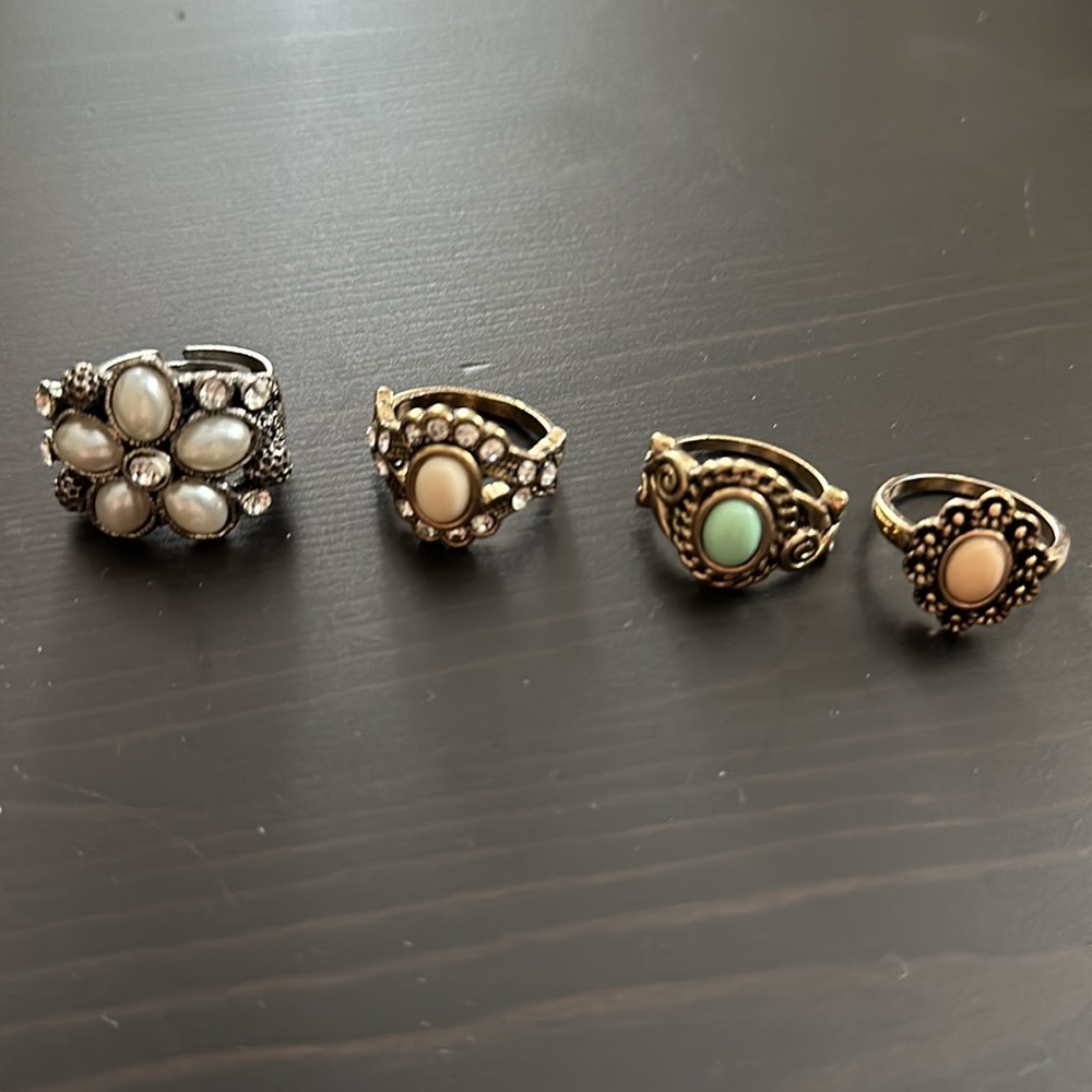 Jewelry - Picture 2 of 6